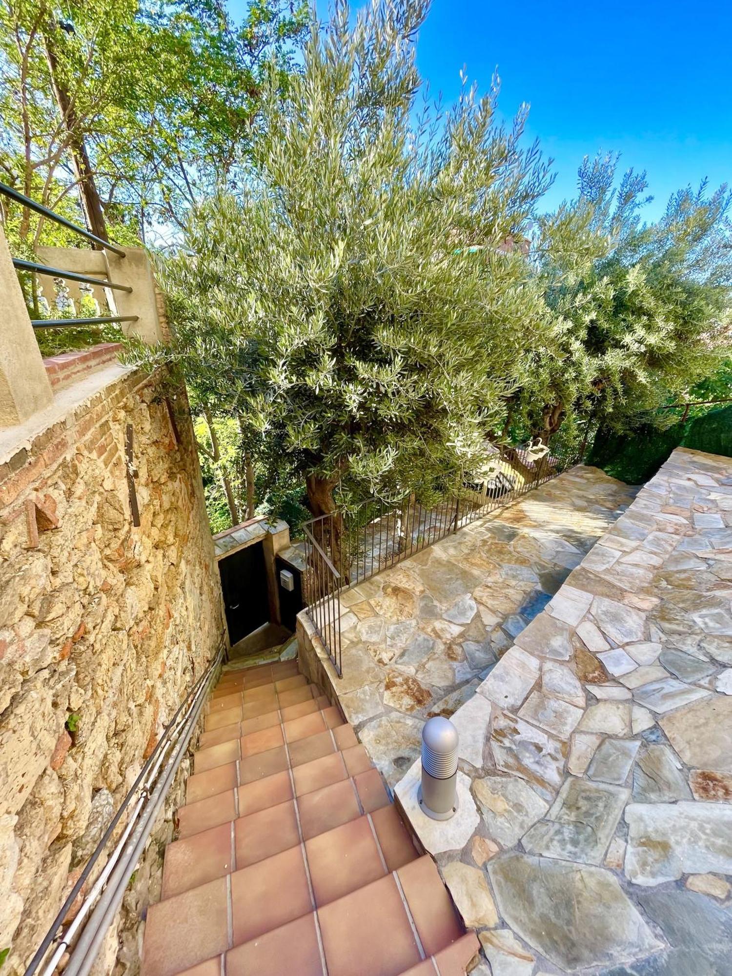 Casa Independientegardenviews2 Bedrooms Barcelona Ngoại thất bức ảnh