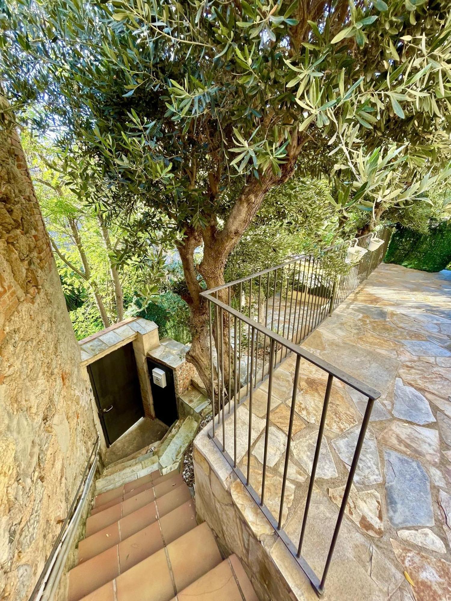 Casa Independientegardenviews2 Bedrooms Barcelona Ngoại thất bức ảnh